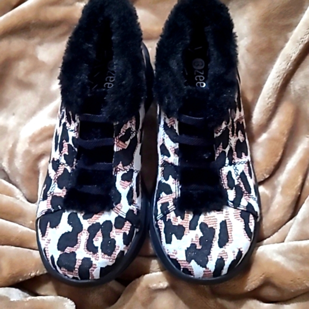 New Bzees Golden Bootie Black/White Leopard